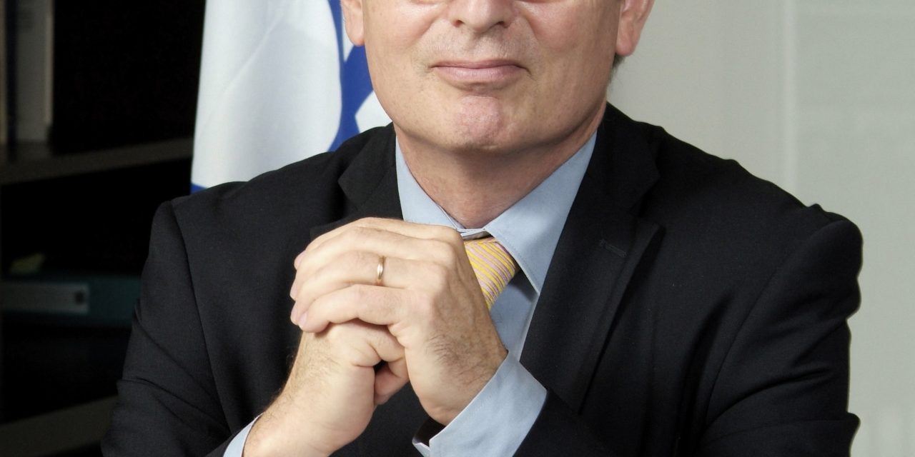 « Chroniques pour la Paix » avec Daniel Shek, ancien ambassadeur d’Israël à Paris (23/12/11)