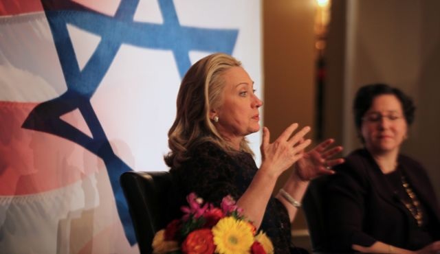 Hillary Clinton invite Israël à négocier avec les Palestiniens modérés