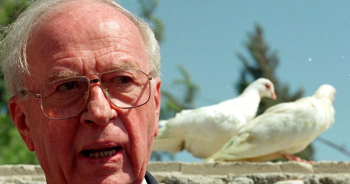 Soirée d’hommage et pour la paix à l’occasion du 18e anniversaire de la disparition d’Yitzh’ak Rabin, mardi 5/11 à 20 h à la mairie du 19e