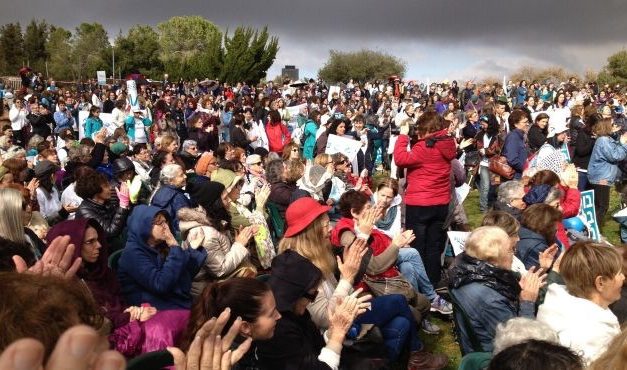 Des milliers de femmes manifestent pour la paix à Jérusalem