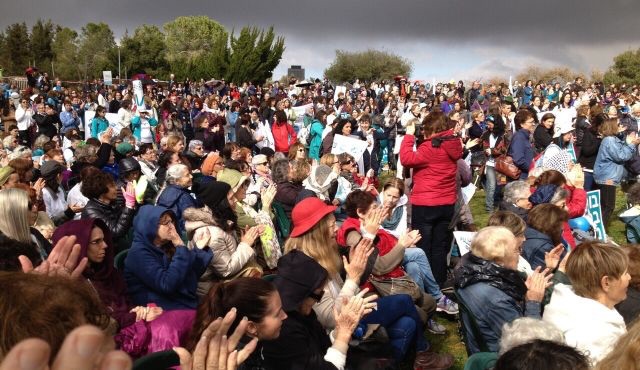 Des milliers de femmes manifestent pour la paix à Jérusalem