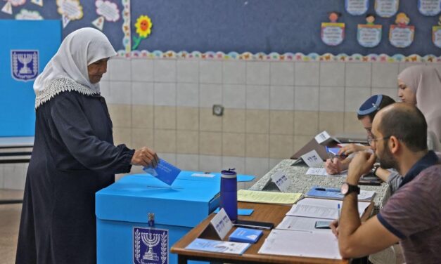 Le potentiel électoral arabe en Israël : les politiciens ignorent un groupe démographique potentiellement décisif pour les élections