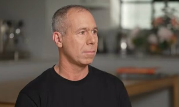 L&rsquo;HOMME QUI A REVEILLÉ NETANYAHU À 6H29 ROMPT TROIS ANS DE SILENCE : « UN SCHEMA DE COMPORTEMENT CRIMINEL »